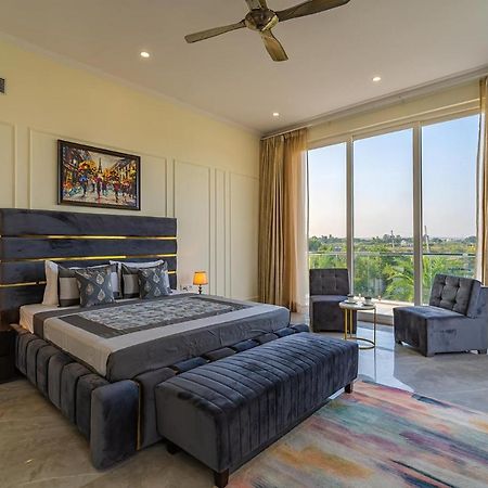 Stayvista At Blanc Belle With Outdoor Pool Sohna Exterior photo