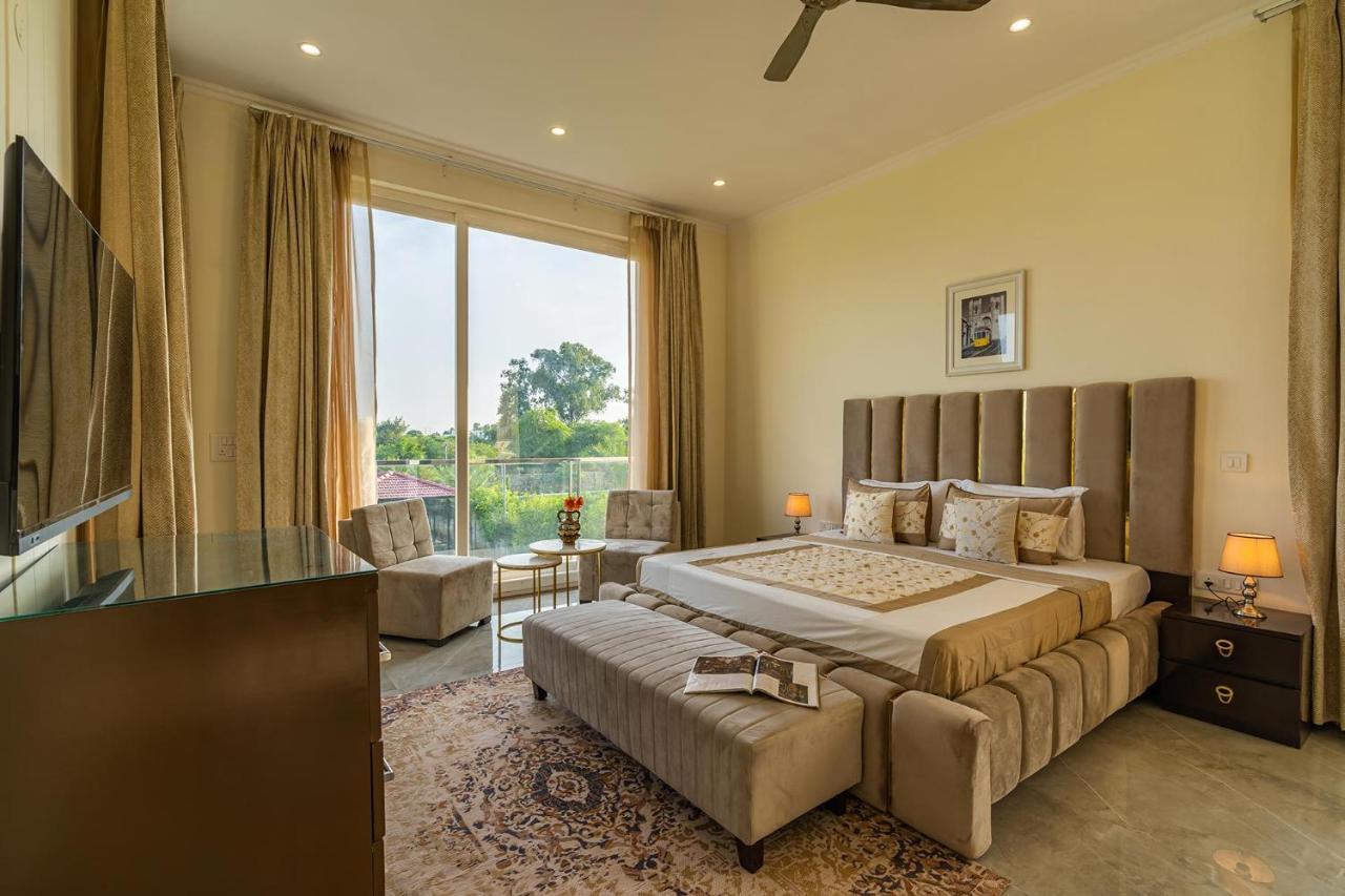 Stayvista At Blanc Belle With Outdoor Pool Sohna Exterior photo